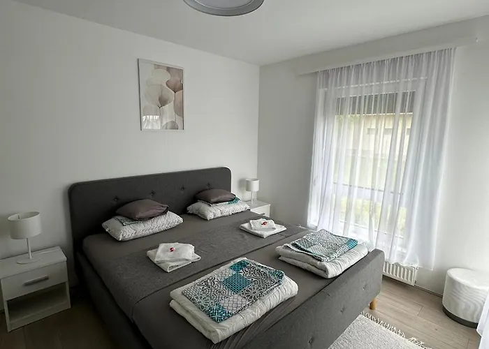 Bali-lak Balatongyörök